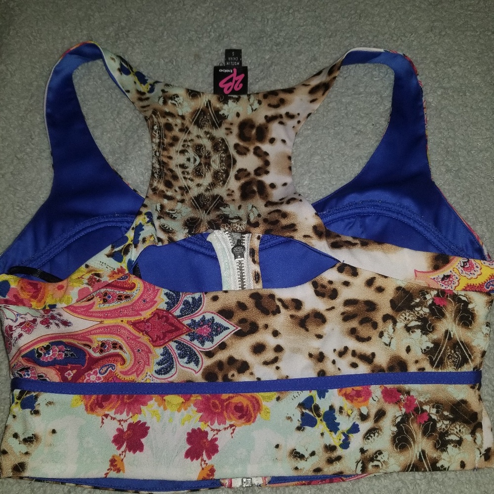 Crop top - Picture 2 of 3